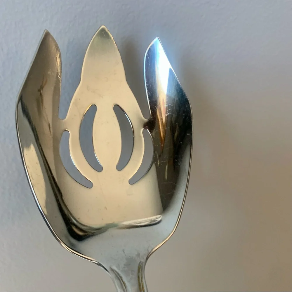 Reed & Barton Arlington Newton Serving Meat Fork 18/10 Stainless Steel Glossy